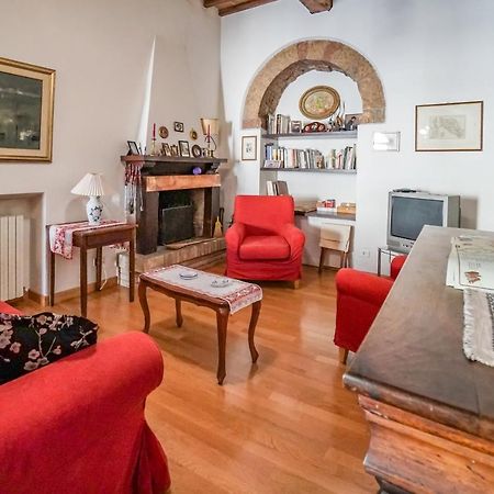 Ogni finestra è un quadro - appartamento ad Assisi Esterno foto