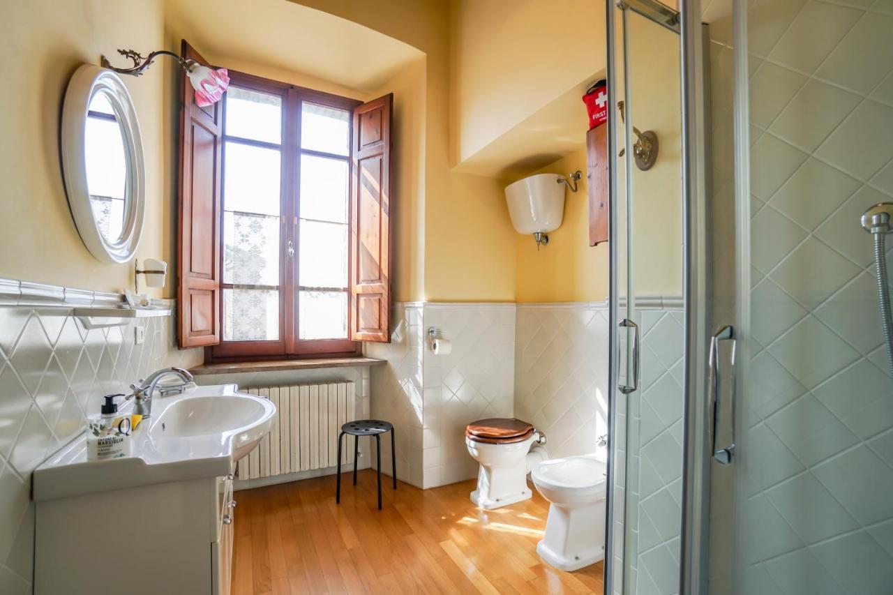 Ogni finestra è un quadro - appartamento ad Assisi Esterno foto